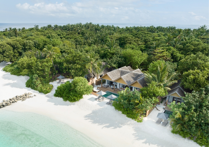 Vakkaru Maldives four-bedroom beach pool retreat