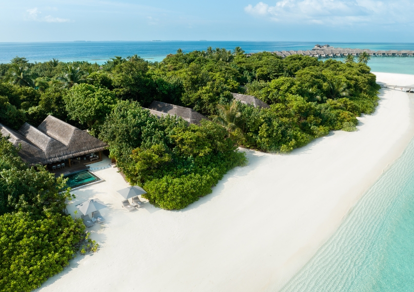 Vakkaru Maldives two-bedroom beach pool retreat